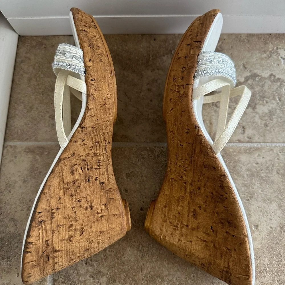 Italian Shoemakers Ivory Beaded Slide Sandals - Picture 5 of 7